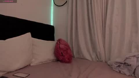 Snapshot of greenwine_gh chatting on July 8, 4:17 am Medussa online show from July 8, 4:17 am