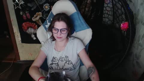 Lina online show from March 17, 11:02 am