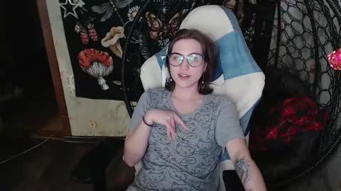 Lina online show from March 30, 2:18 pm