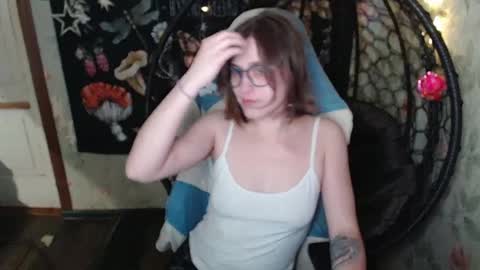 Lina online show from April 11, 12:20 pm