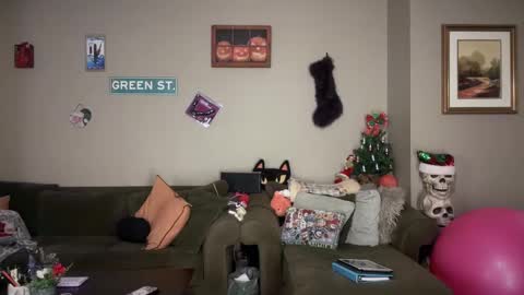 Snapshot of greenxxxqueen chatting on November 22, 4:44 am SexQueen Nikki online show from November 22, 4:44 am