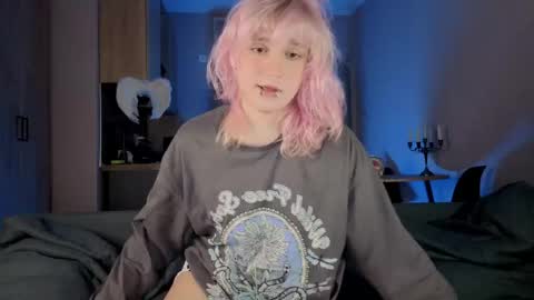 Greg-independent model online show from April 14, 9:21 pm