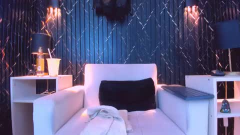 GregorySforza online show from February 3, 8:25 pm