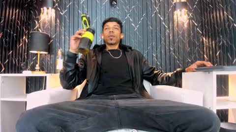 GregorySforza online show from February 25, 7:45 pm