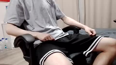 Felix online show from April 4, 1:26 am