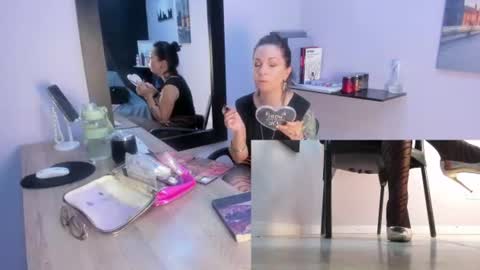 Snapshot of greta_borbon chatting on July 13, 1:25 pm Greta online show from July 13, 1:25 pm