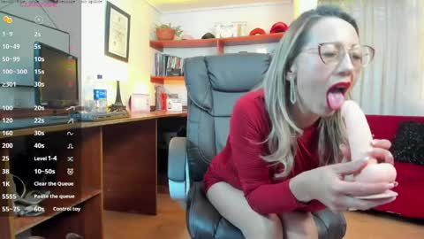 Snapshot of greta_voss chatting on April 24, 8:33 pm greta_voss online show from April 24, 8:33 pm
