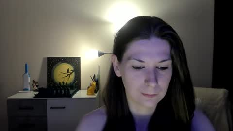 Snapshot of gretamiln chatting on October 2, 9:33 pm Greta online show from October 2, 9:33 pm