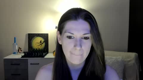 Snapshot of gretamiln chatting on November 28, 1:41 am Greta online show from November 28, 1:41 am