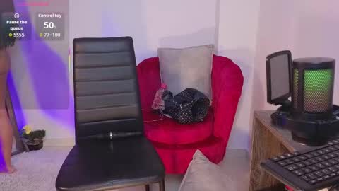 Snapshot of gretta_lane chatting on September 19, 10:38 am Jenny online show from September 19, 10:38 am