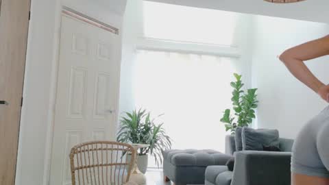Snapshot of grettabenett_ chatting on June 23, 9:46 pm Gretta online show from June 23, 9:46 pm