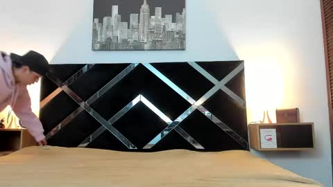 Benjamin online show from April 13, 3:12 am