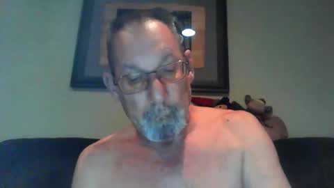 Snapshot of greybeard6868 chatting on December 16, 2:49 pm greybeard6868 online show from December 16, 2:49 pm