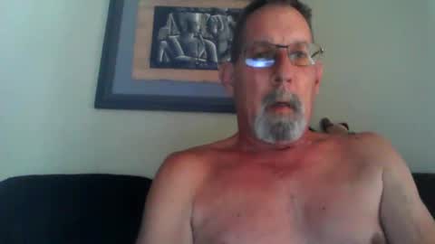 Snapshot of greybeard6868 chatting on December 18, 6:03 pm greybeard6868 online show from December 18, 6:03 pm