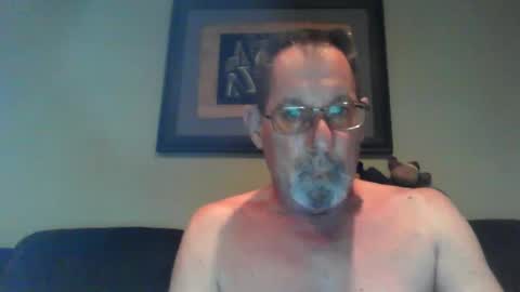 Snapshot of greybeard6868 chatting on December 29, 2:21 pm greybeard6868 online show from December 29, 2:21 pm