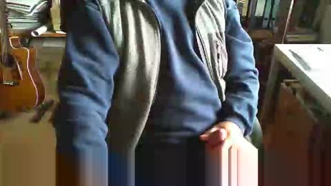 Snapshot of greyhounddog chatting on October 16, 8:04 am greyhounddog online show from October 16, 8:04 am