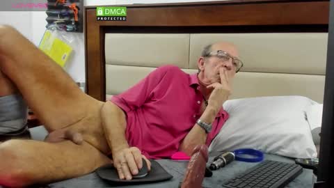 Grey.  If viewing your cam I am more likely to stay if you show your face. online show from February 27, 6:08 pm