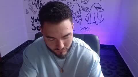 Greyson online show from November 11, 1:22 pm