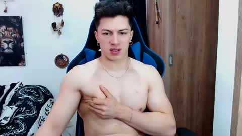 Snapshot of griego01 chatting on December 9, 5:19 pm griego01 online show from December 9, 5:19 pm