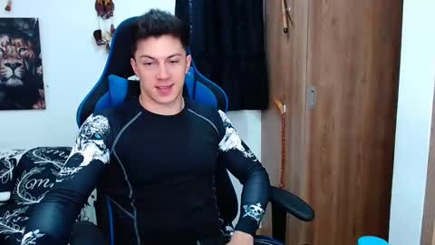 Snapshot of griego01 chatting on December 10, 9:00 pm griego01 online show from December 10, 9:00 pm