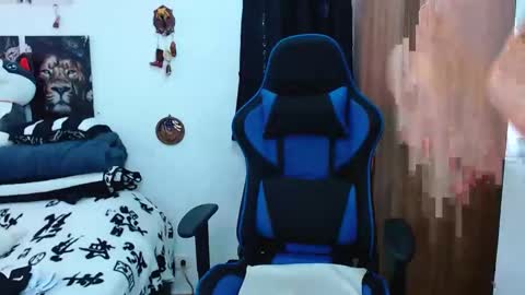 Snapshot of griego01 chatting on February 12, 7:56 pm griego01 online show from February 12, 7:56 pm