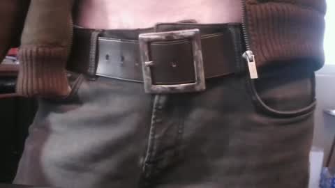 Snapshot of grimbergen123 chatting on December 7, 10:56 am Grim online show from December 7, 10:56 am