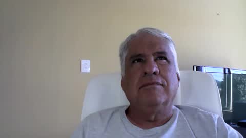 Snapshot of grisa01 chatting on May 3, 12:55 pm grisa01 online show from May 3, 12:55 pm