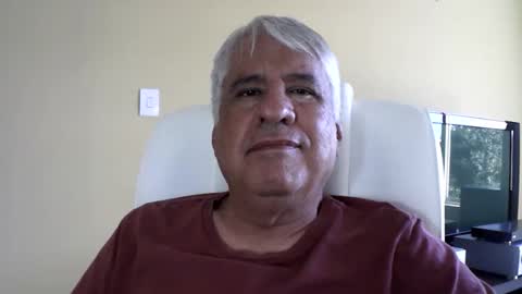 Snapshot of grisa01 chatting on May 4, 12:45 pm grisa01 online show from May 4, 12:45 pm