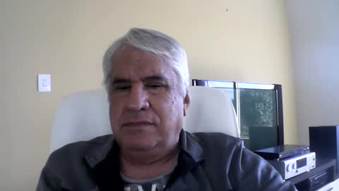 Snapshot of grisa01 chatting on June 1, 12:40 pm grisa01 online show from June 1, 12:40 pm
