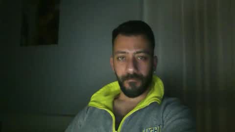 Snapshot of grkn21 chatting on February 15, 12:40 am grkn21 online show from February 15, 12:40 am