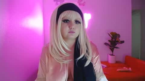 daphne online show from January 25, 4:56 am