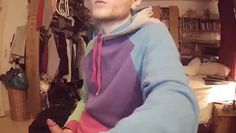 Snapshot of gruendamien chatting on December 19, 3:52 pm gruendamien online show from December 19, 3:52 pm