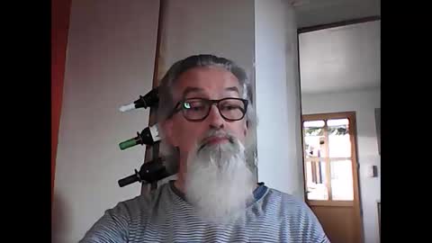 Snapshot of grybear60 chatting on January 19, 9:33 am Grybear online show from January 19, 9:33 am