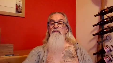 Snapshot of grybear60 chatting on January 15, 8:08 am Grybear online show from January 15, 8:08 am