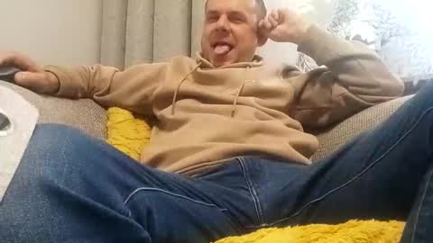 Snapshot of grzes1976 chatting on October 10, 7:40 am grzes1976 online show from October 10, 7:40 am