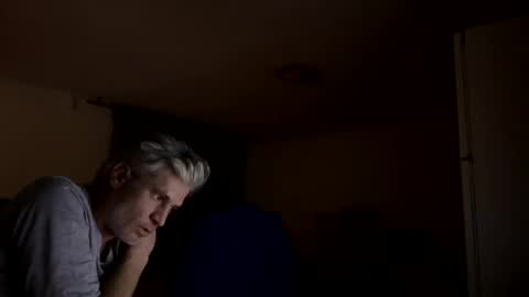 guardiannif_ online show from February 11, 12:06 am