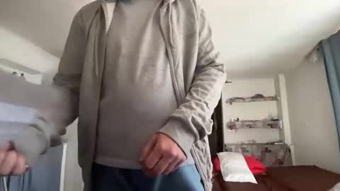 guardiannif_ online show from February 23, 9:06 am