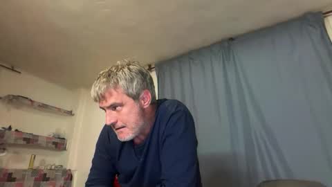 guardiannif_ online show from March 8, 10:02 pm