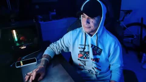 Snapshot of guayaco_ chatting on November 22, 2:49 pm Guayaco online show from November 22, 2:49 pm