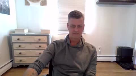 gudguy2025 online show from February 8, 5:27 pm