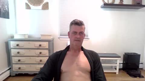 Snapshot of gudguy2025 chatting on May 17, 11:50 am gudguy2025 online show from May 17, 11:50 am