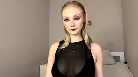 Vanessa online show from April 10, 6:18 am