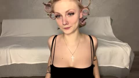 Vanessa online show from April 20, 6:16 am