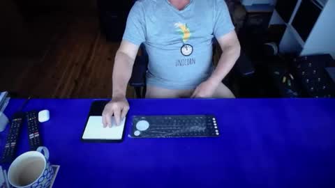 Snapshot of guesswhatigot2 chatting on September 14, 7:51 am guesswhatigot2 online show from September 14, 7:51 am