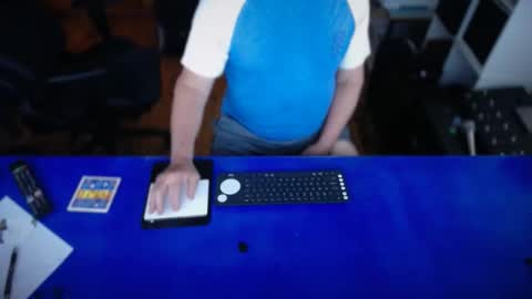 Snapshot of guesswhatigot2 chatting on November 15, 2:53 am guesswhatigot2 online show from November 15, 2:53 am