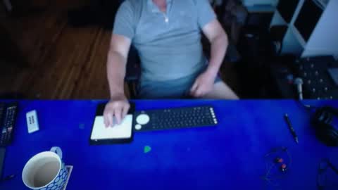 Snapshot of guesswhatigot2 chatting on November 30, 3:10 am guesswhatigot2 online show from November 30, 3:10 am