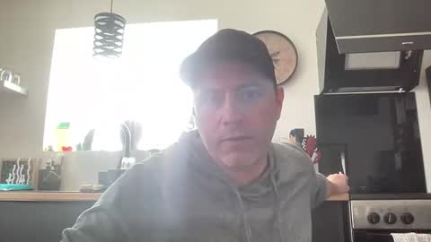 guil0 online show from March 22, 3:48 pm