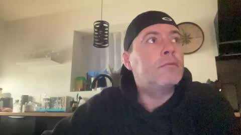 guil0 online show from March 28, 8:58 am