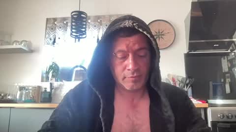 guil0 online show from July 18, 9:13 am