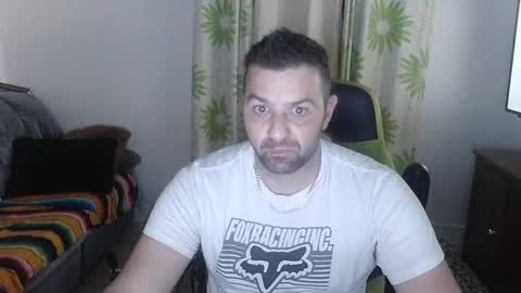 guillaume666286050 online show from April 26, 8:12 am